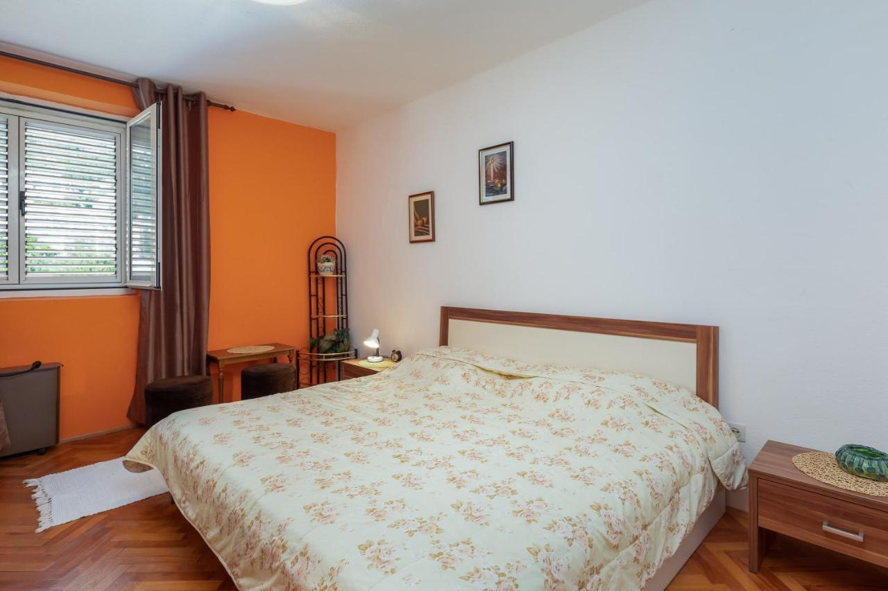 Edita - Apartment In Town Centre Makarska Extérieur photo